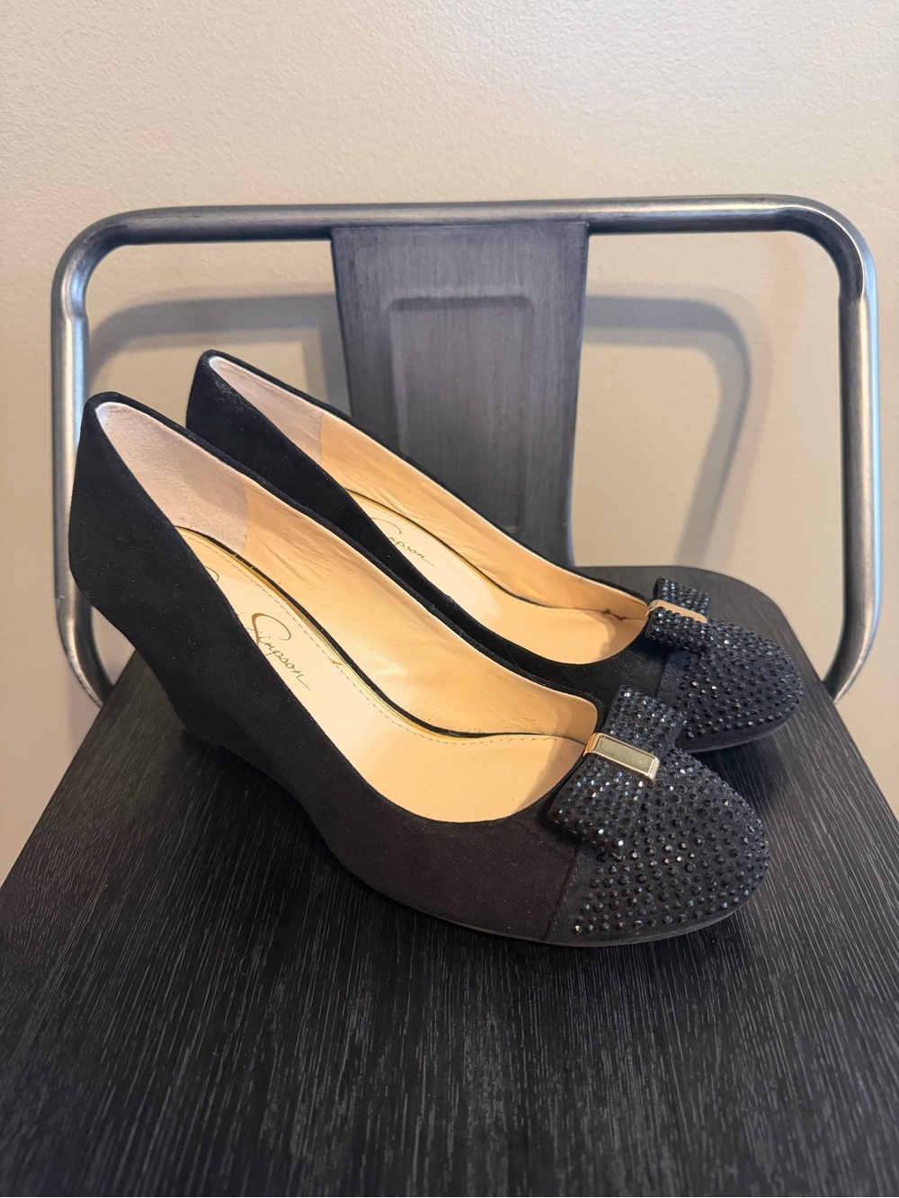 Jessica Simpson Black Rhinestone Bow Wedge Pumps Heels Size 8.5